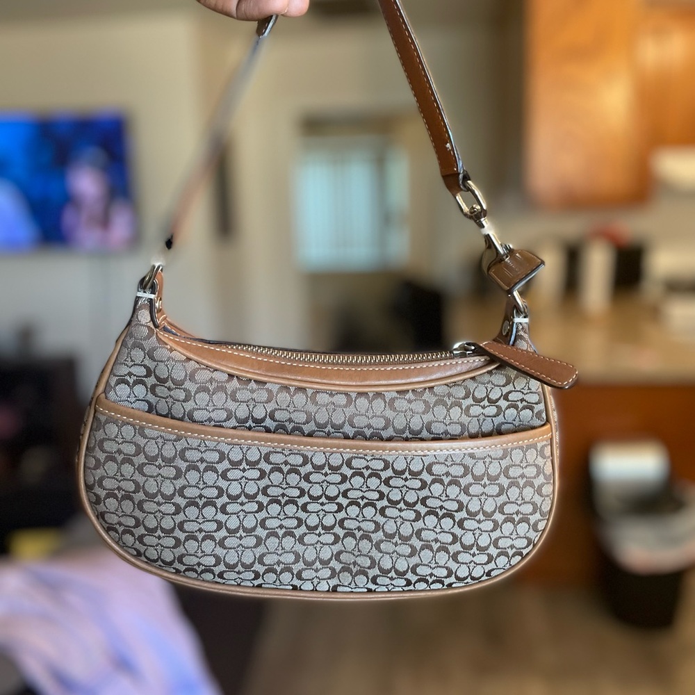 Coach vintage shoulder bag